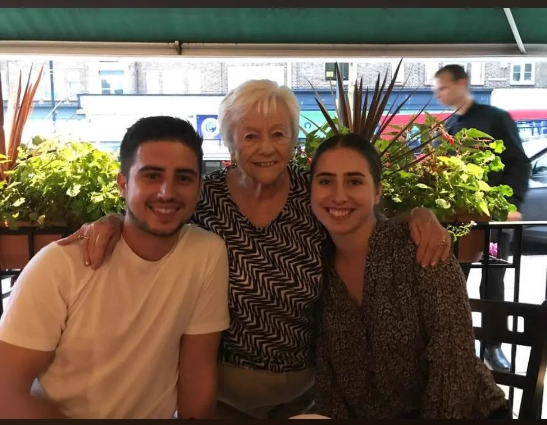 Luke out for dinner with his family